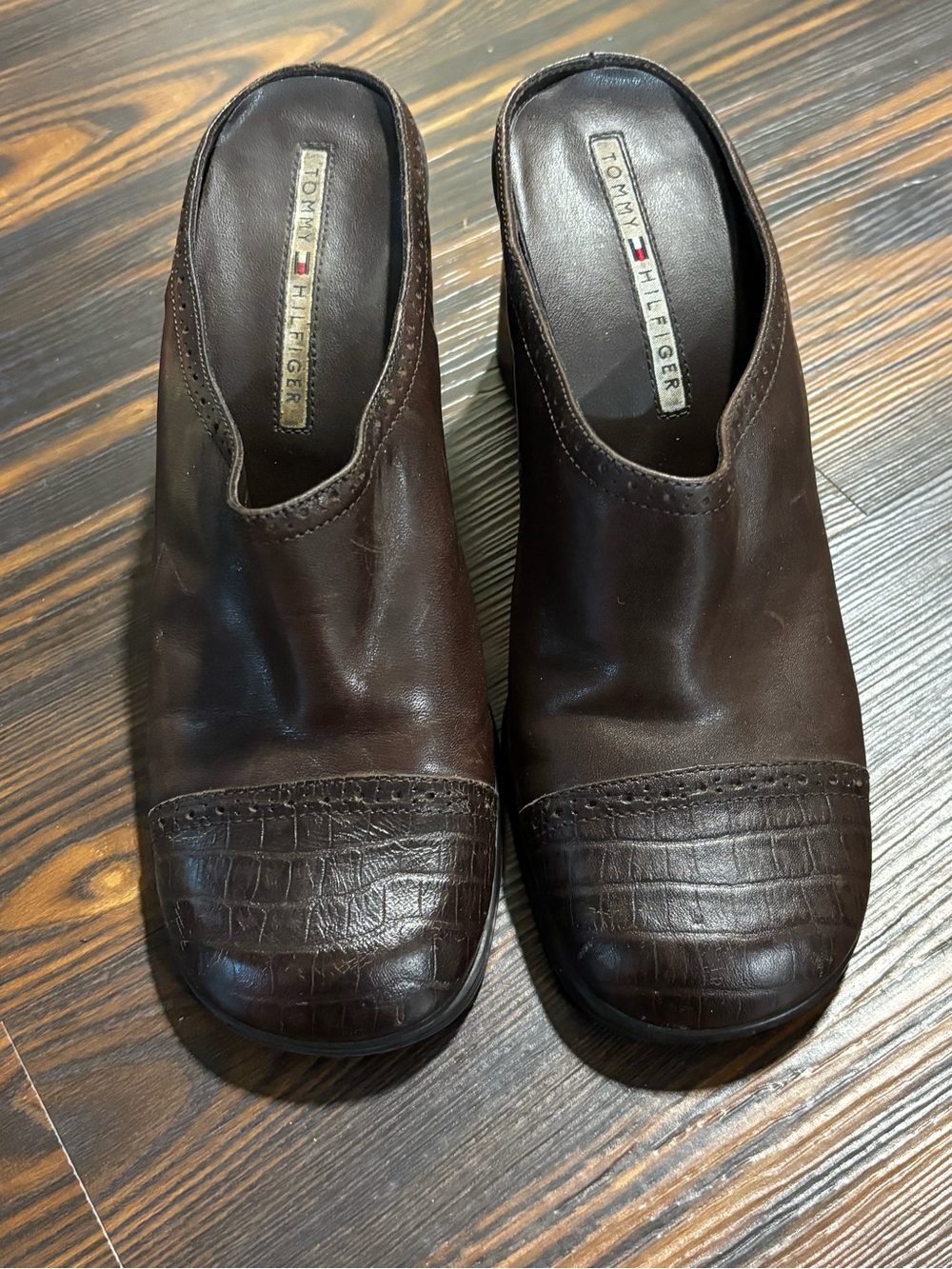 Y2K Tommy Hilfiger women’s Brown Leather Slip-On heeled Clog